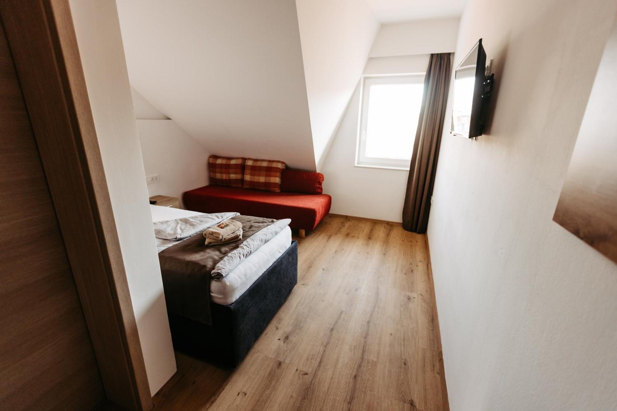 Hotel Murat Ptuj Ngoại thất bức ảnh