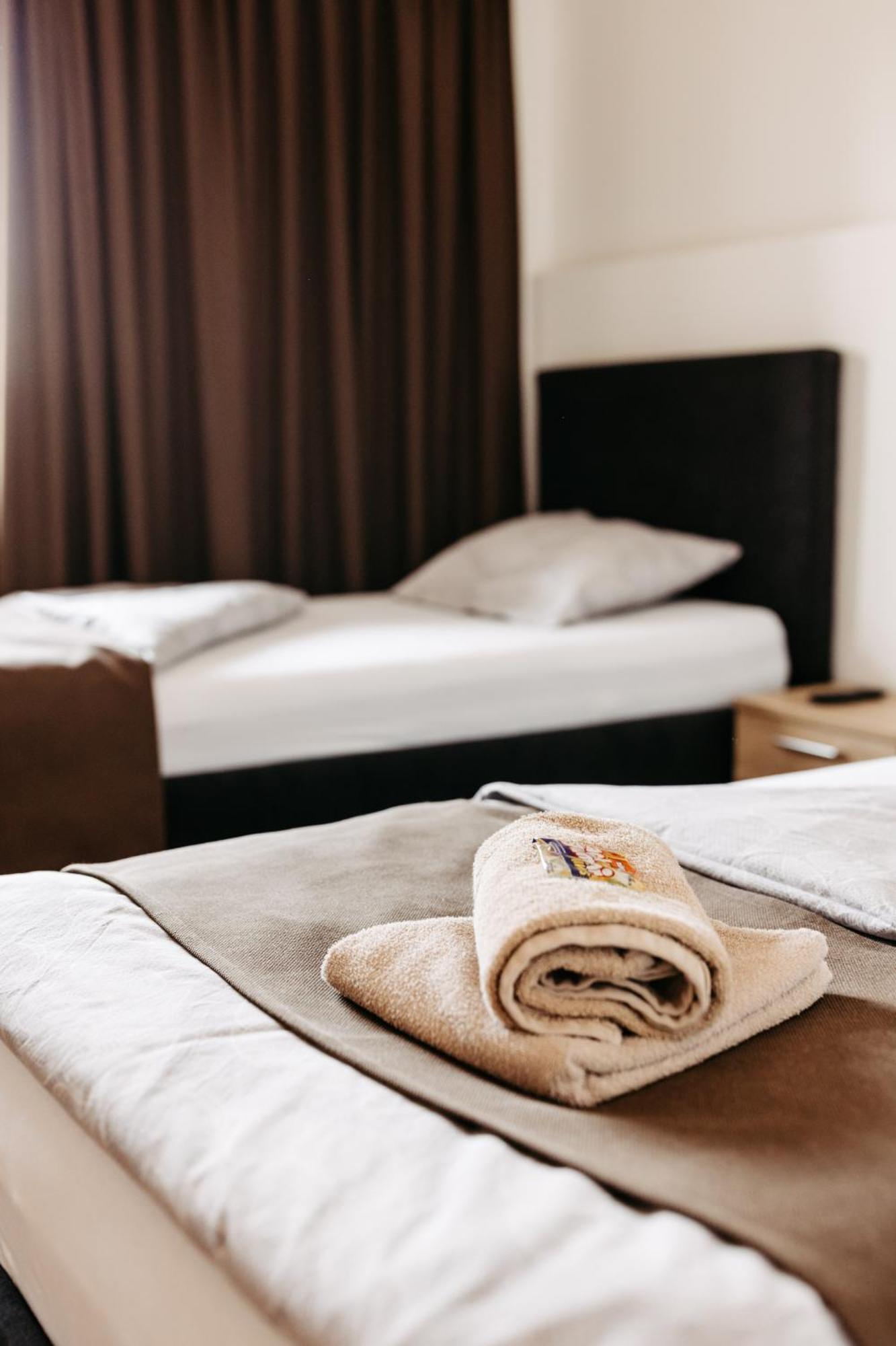 Hotel Murat Ptuj Ngoại thất bức ảnh